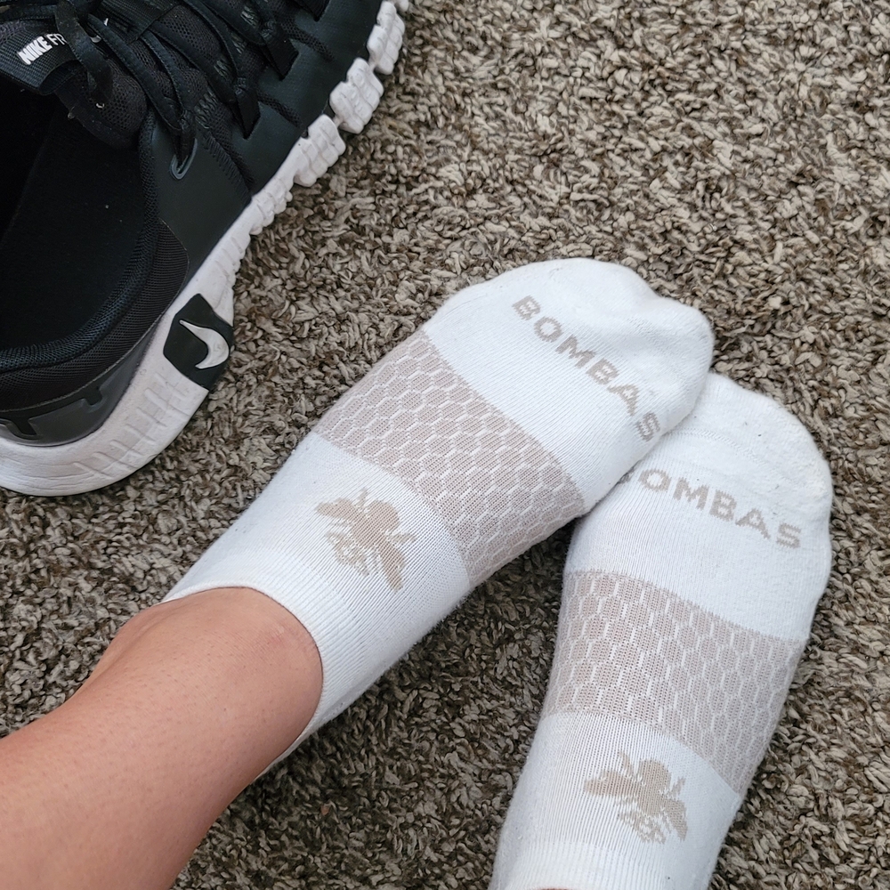 Bombas White and Tan Ankle Socks